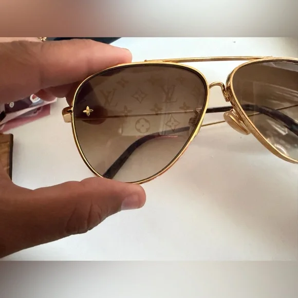 Louis Vuitton Gold Aviator Sunglasses - Picture 2 of 8